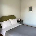 η αυλή * Aridaía