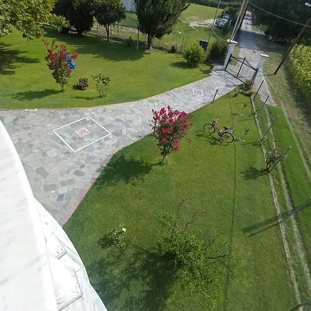 Η Αυλή Apartament