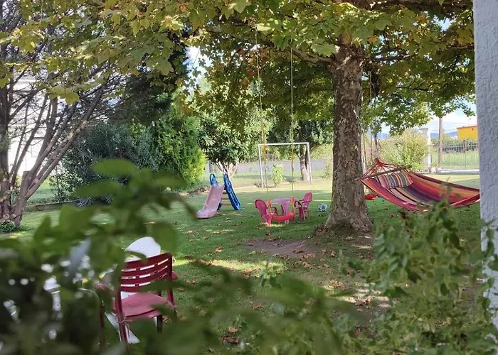 Η Αυλή * Aridaía