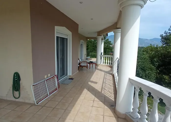 Apartament Η Αυλή